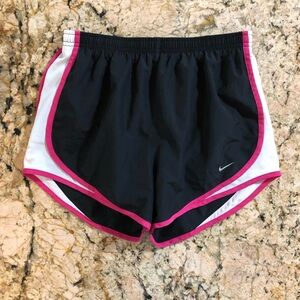 Nike Women’s Dri-Fit Tempo Running Shorts Small 🩷HAVE ONLY BEEN AIR-DRIED🩷